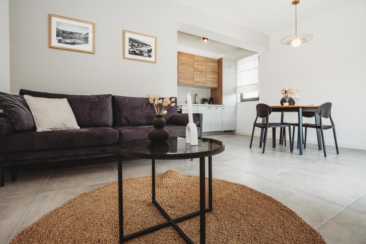 Sol Luxury Residence Near The Beach With Shared Heated Pool Božava エクステリア 写真