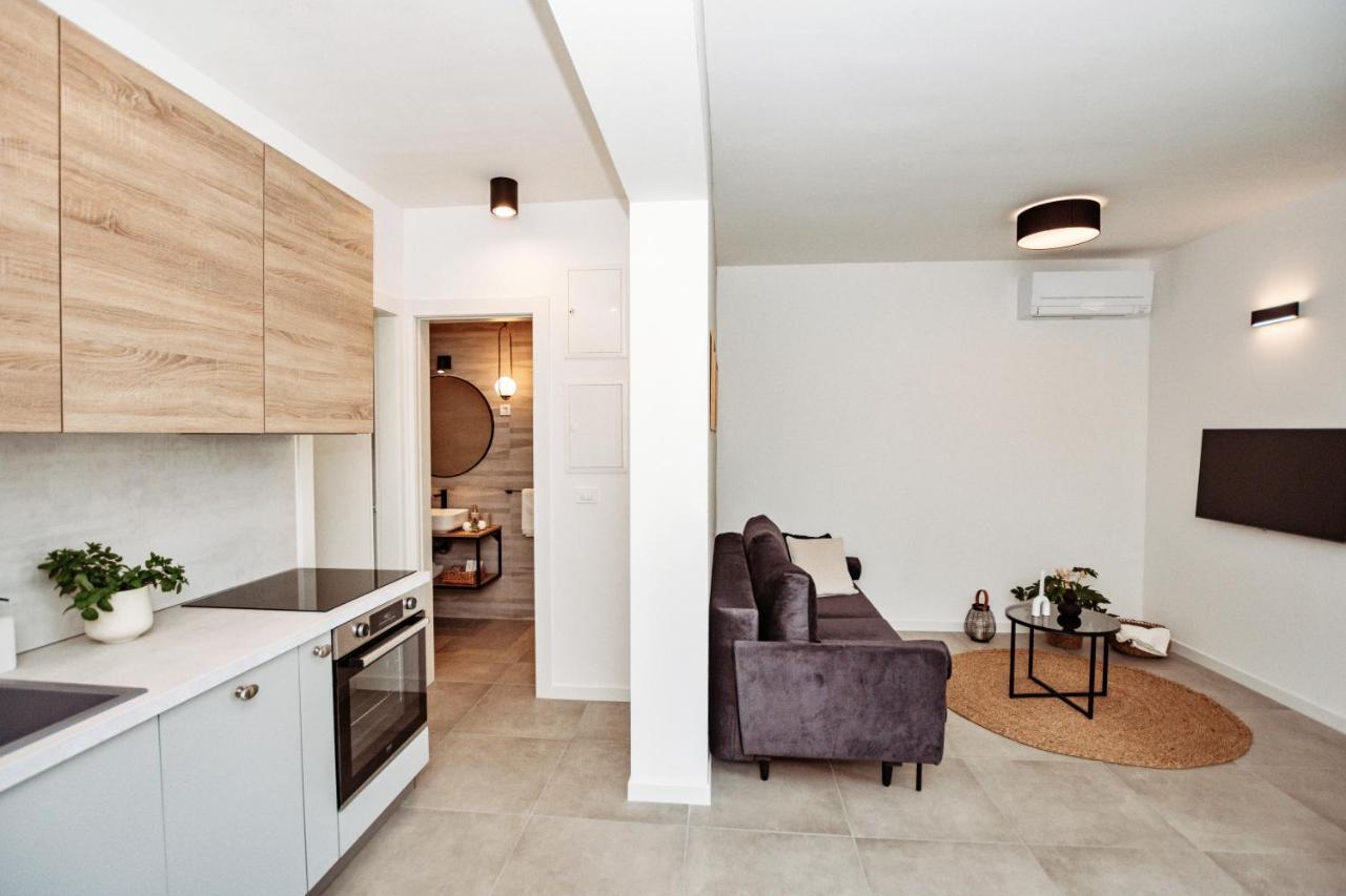 Sol Luxury Residence Near The Beach With Shared Heated Pool Božava エクステリア 写真