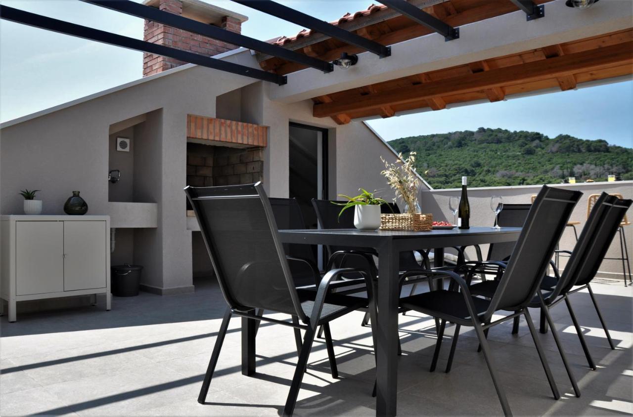 Sol Luxury Residence Near The Beach With Shared Heated Pool Božava エクステリア 写真