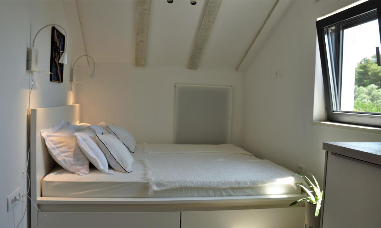 Sol Luxury Residence Near The Beach With Shared Heated Pool Božava エクステリア 写真