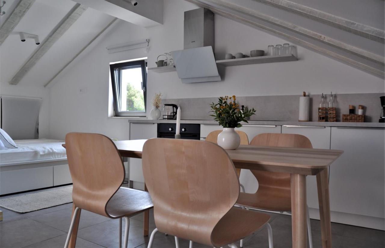 Sol Luxury Residence Near The Beach With Shared Heated Pool Božava エクステリア 写真