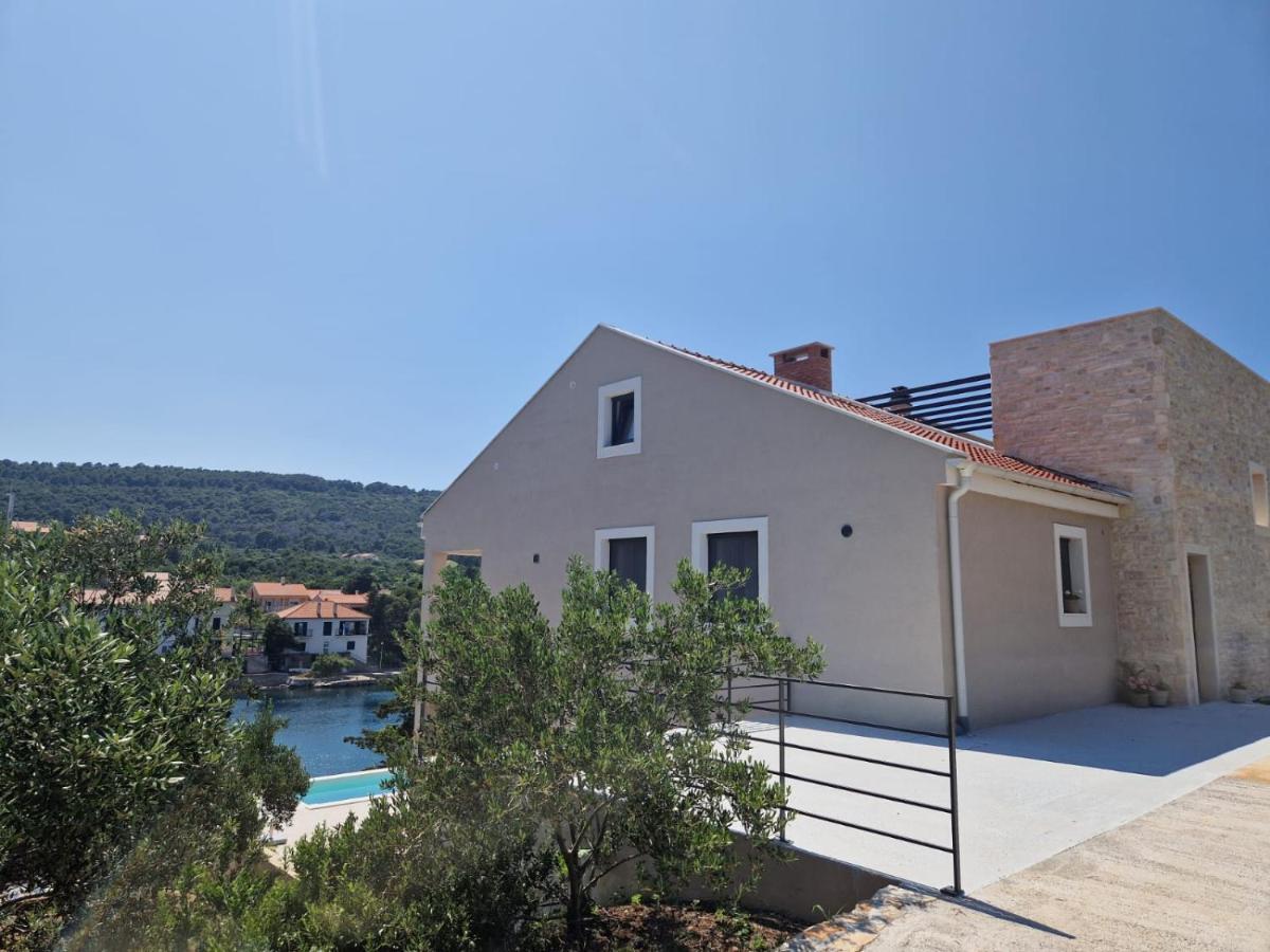 Sol Luxury Residence Near The Beach With Shared Heated Pool Božava エクステリア 写真